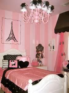 eiffel tower bedroom decorations