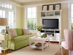 decorating very small living room